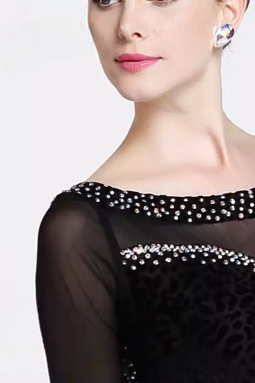 2018 new modern dance practice skirt see-through mid-sleeve dress national standard dance big swing skirt practice dance clothes
Invoicing available
¥
680 image 0